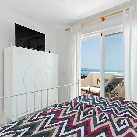 Casa Vedia: Duplex Vista Al Mar • Valle Bahia de Casares
